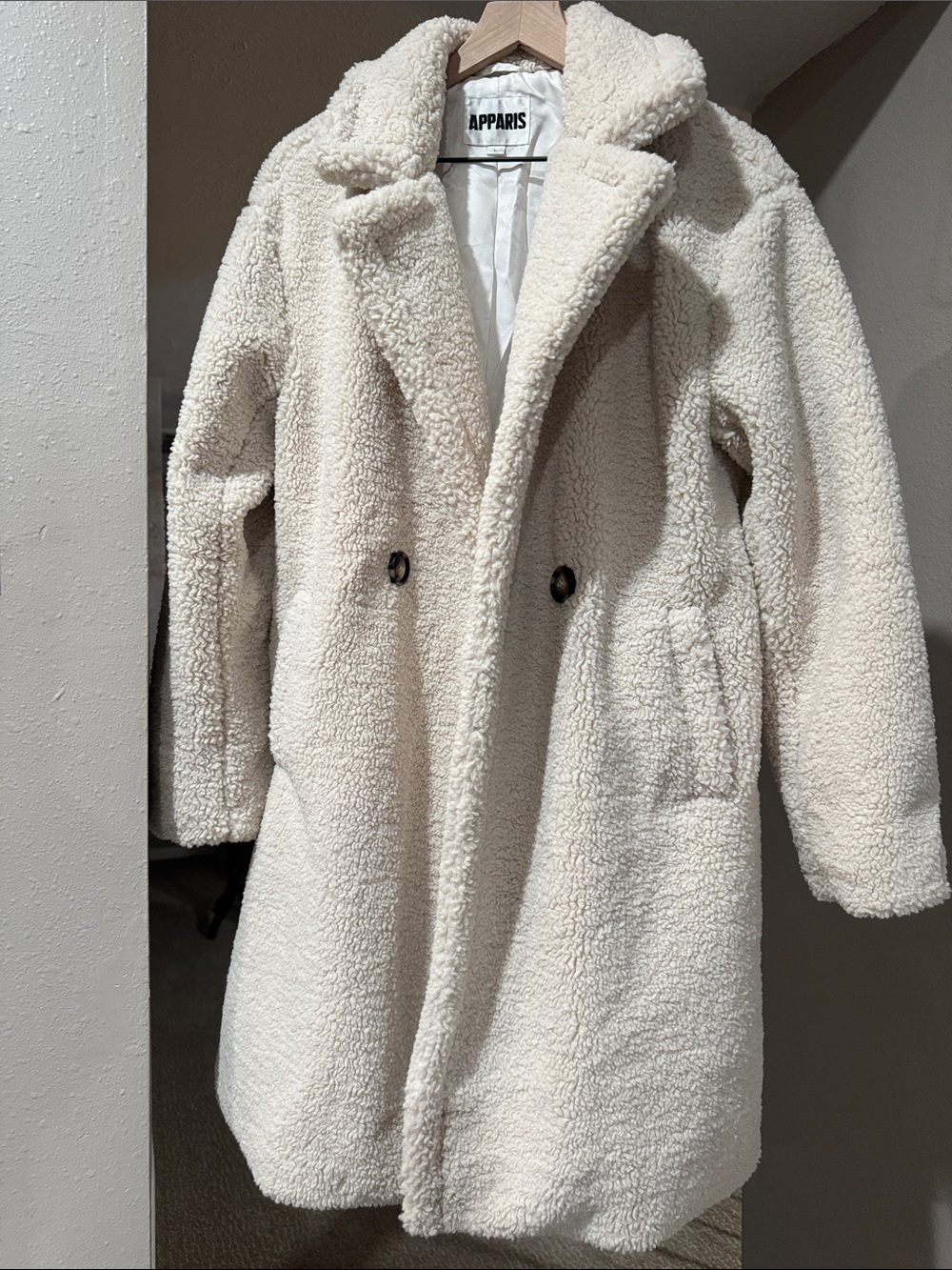 Apparis Ivory Coat